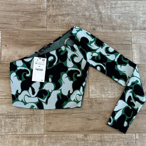 Zara Tops - Zara Jacquard Asymmetrical One Shoulder Crop Top featuring a ring detail. NWT